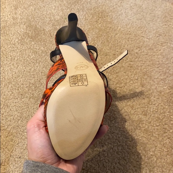 Michael kors heels - Picture 2 of 5